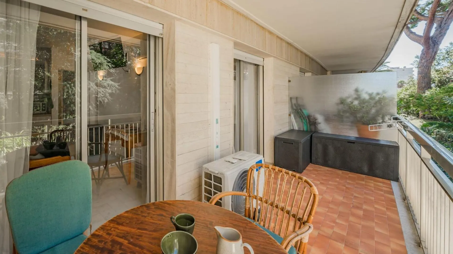 Nice One Bedroom Close To The Center Of Cannes